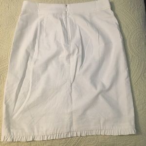 J. Crew Skirts - Jcrew skirt in excellent condition, white size 6 J. Crew Skirts - Jcrew skirt in excellent condition, white size 6